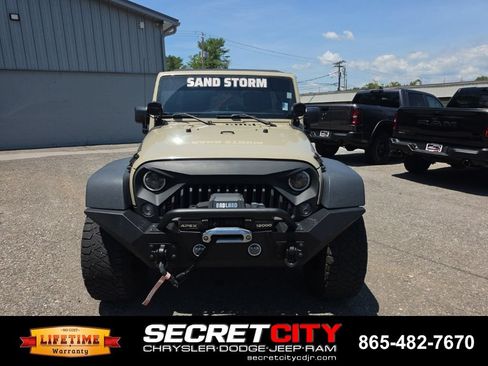 Used 2017 Jeep Wrangler Unlimited Sport w/ Quick Order Package 24S AWD/4WD image 2