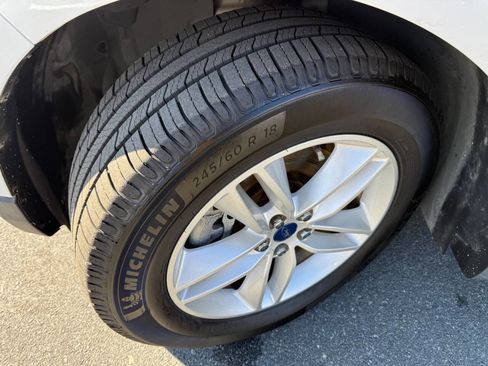 Used 2017 Ford Edge SEL w/ Equipment Group 201A image 24