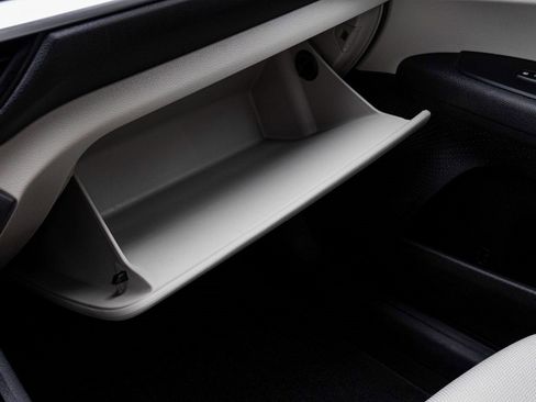 Used 2023 Kia Forte LXS image 19