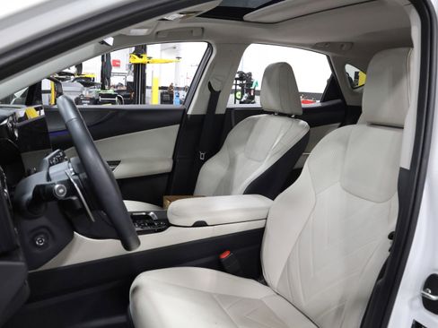 Used 2025 Lexus NX 450h+ AWD w/ Luxury Package image 37