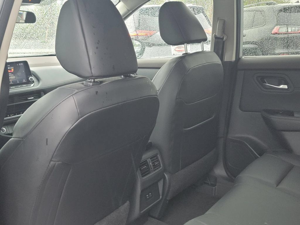 Used 2023 Nissan Rogue SV w/ SV Premium B Package AWD/4WD image 32