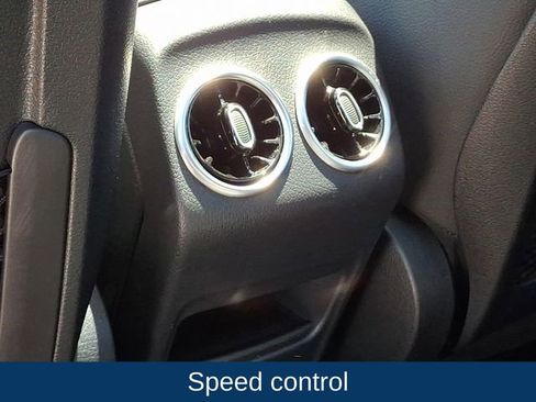 Used 2024 Mercedes-Benz GLB 250 4MATIC image 18