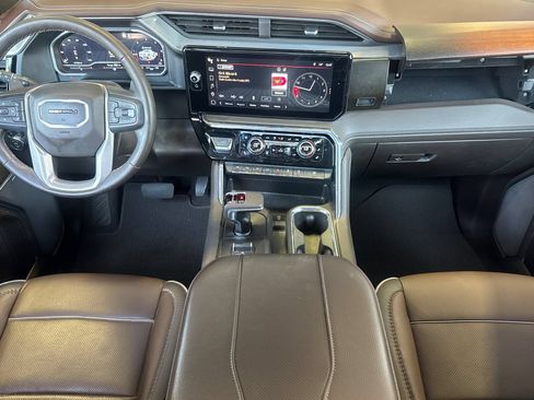 Used 2023 GMC Sierra 1500 Denali AWD/4WD image 16