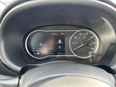 Used 2020 Nissan Kicks SR image 11