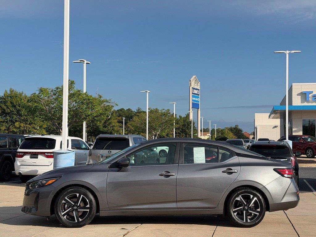 Used 2024 Nissan Sentra SV FWD image 7
