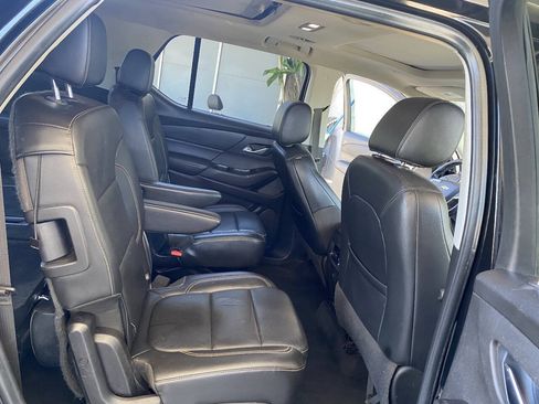 Used 2019 Chevrolet Traverse RS AWD/4WD image 17