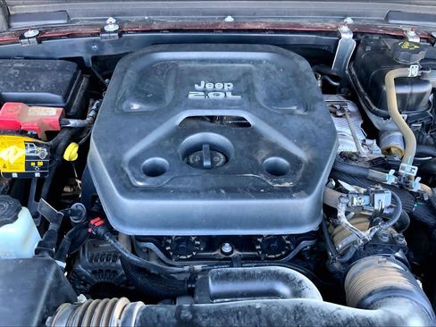 Used 2021 Jeep Wrangler Unlimited Sport AWD/4WD image 31