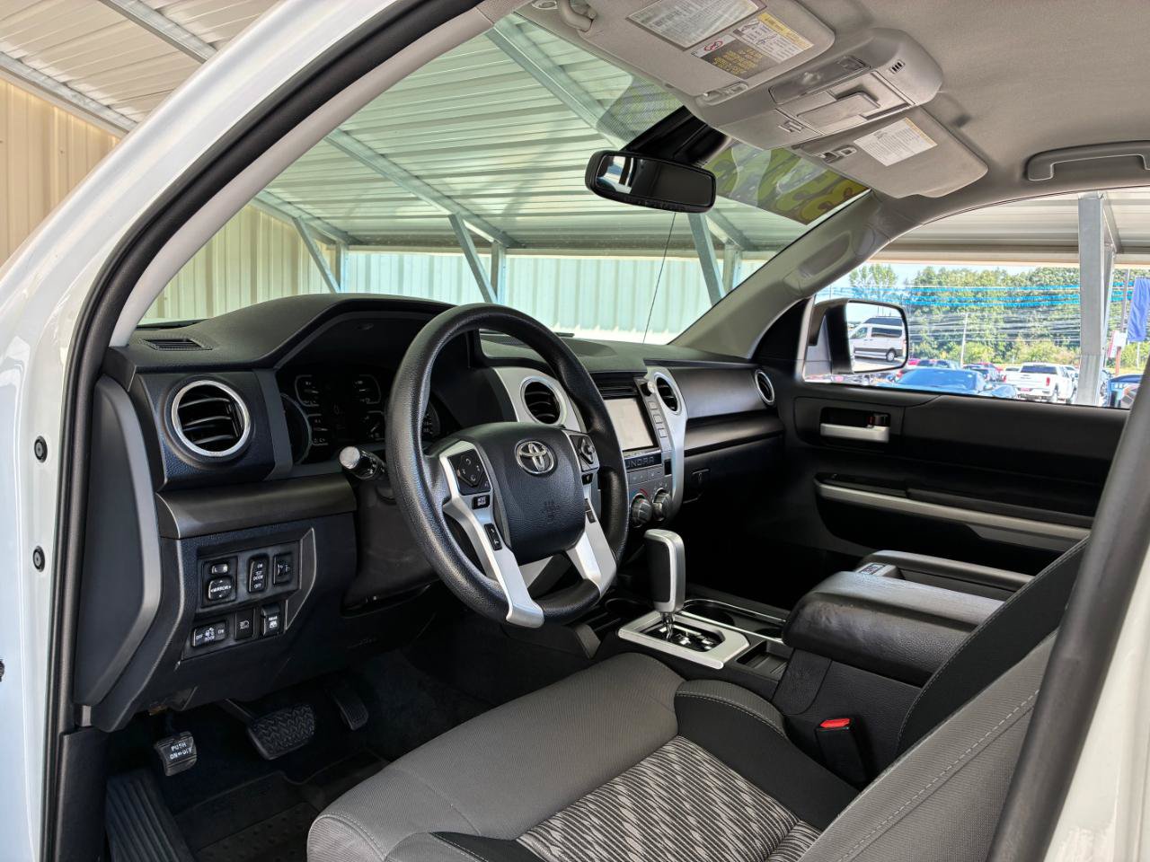 Used 2019 Toyota Tundra SR5 w/ SR5 Upgrade Package AWD/4WD image 12