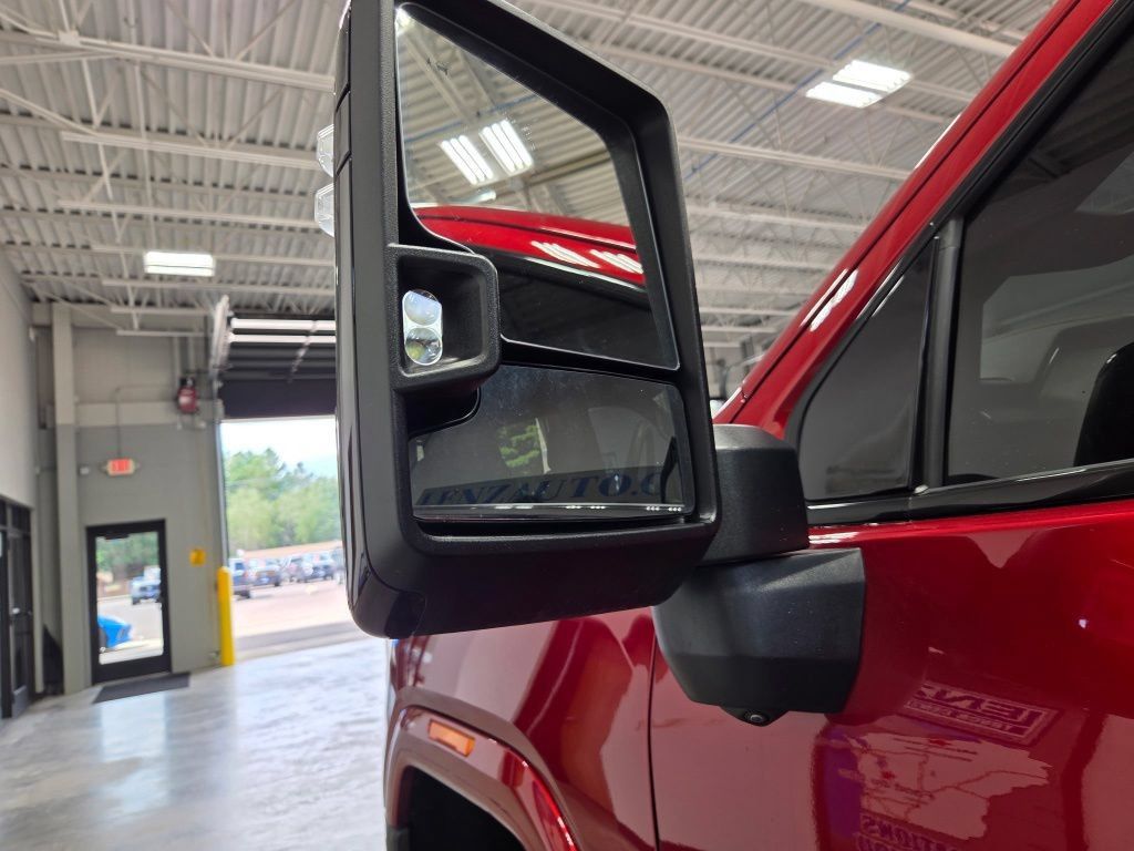 Used 2024 GMC Sierra 2500 AT4 w/ Technology Package AWD/4WD image 17