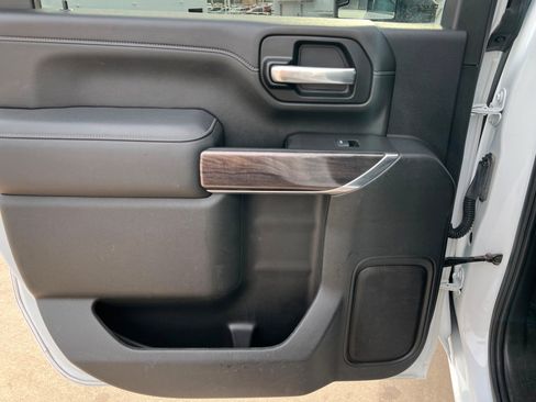 Used 2021 Chevrolet Silverado 3500 LTZ w/ LTZ Convenience Package image 19