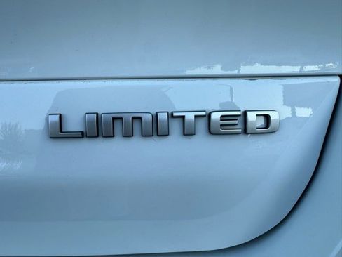 New 2025 Jeep Grand Cherokee L Limited w/ Trailer Tow Package image 9