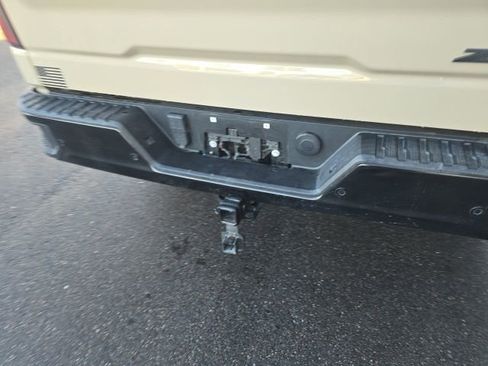 Used 2022 Chevrolet Silverado 1500 ZR2 w/ Technology Package image 8