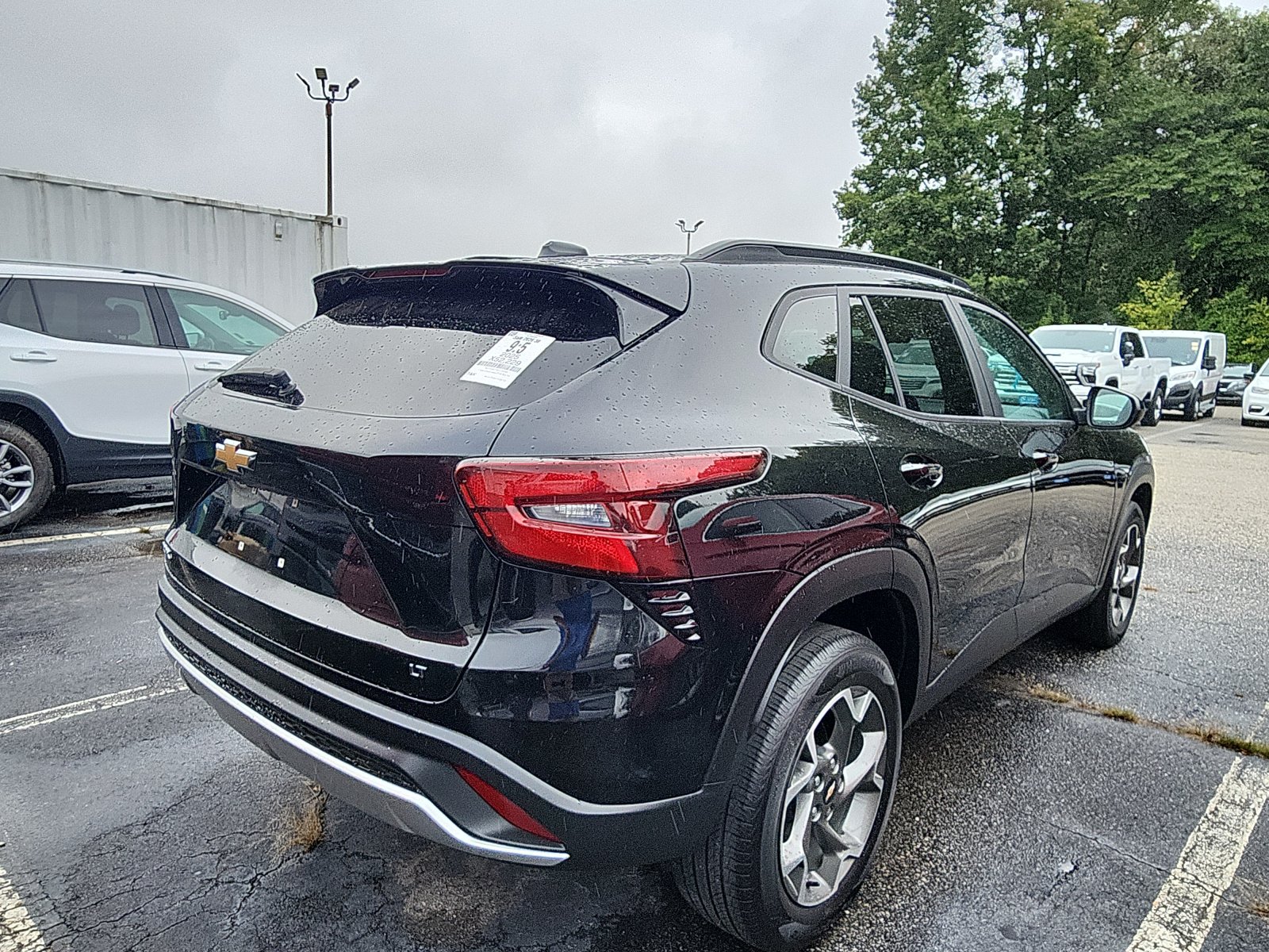 Used 2025 Chevrolet Trax LT FWD image 5