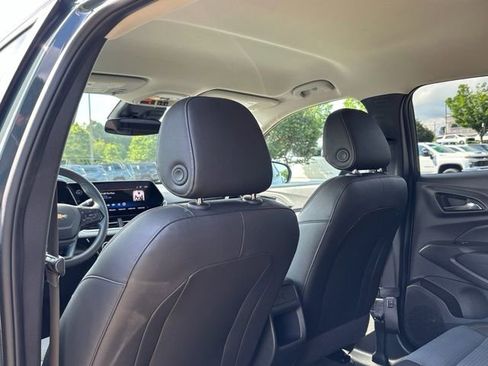 Used 2025 Chevrolet Trax LT FWD image 26
