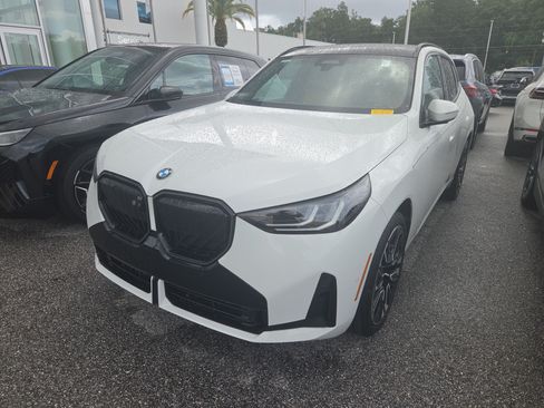 Used 2025 BMW X3 xDrive30i w/ Premium Package AWD/4WD image 3