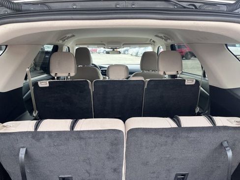 Used 2023 Ford Explorer 4WD image 9