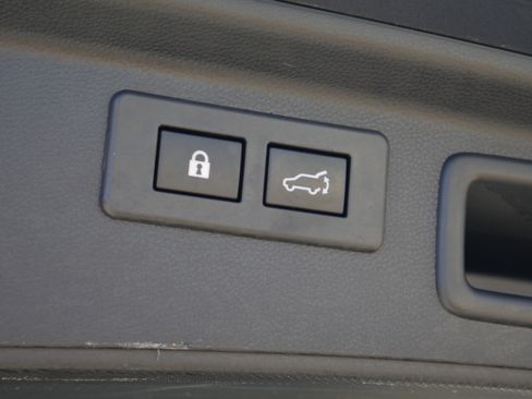 Used 2023 Subaru Forester Touring image 27