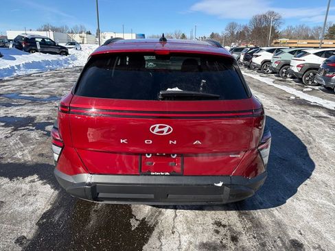 Certified 2025 Hyundai Kona SEL image 4