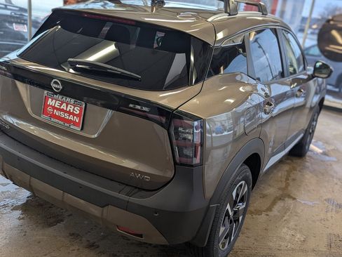 New 2026 Nissan Kicks SV image 5