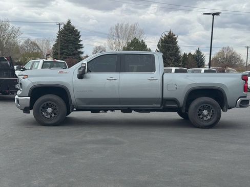Used 2024 Chevrolet Silverado 2500 LTZ w/ LTZ Premium Package image 4