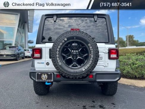 Used 2023 Jeep Wrangler Unlimited w/ Cold Weather Group AWD/4WD image 11