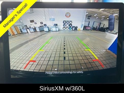 Used 2024 Ford Expedition XLT image 4