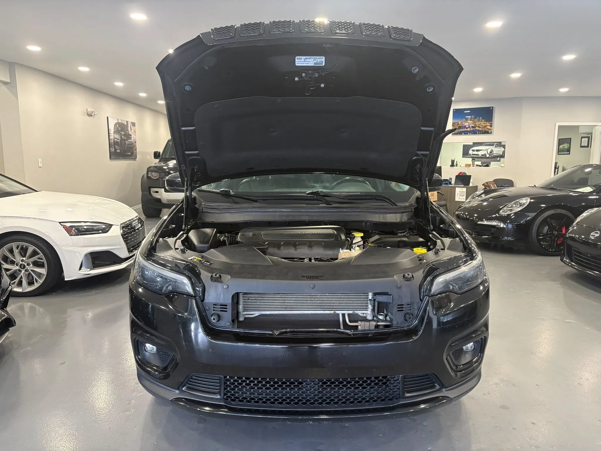 Used 2020 Jeep Cherokee Latitude Plus AWD/4WD image 33