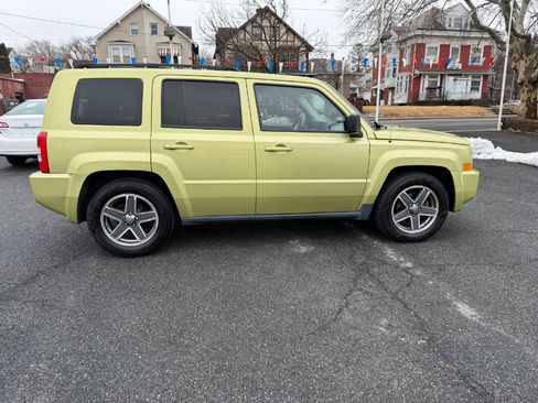 Used 2010 Jeep Patriot Sport image 6