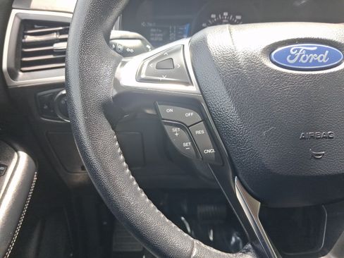 Used 2024 Ford Edge SEL AWD/4WD image 17