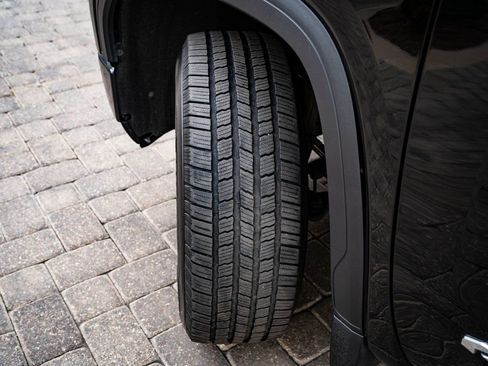 Used 2020 GMC Sierra 1500 AT4 w/ Off-Road Performance Package image 47