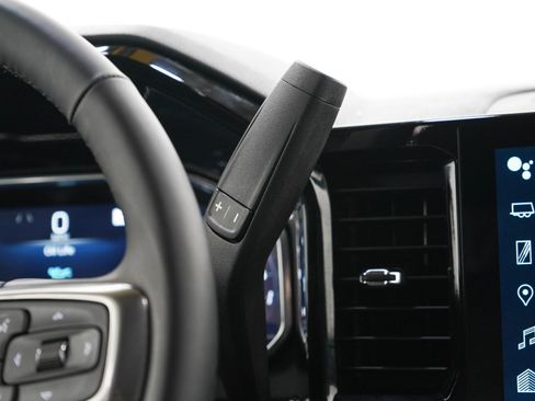 Used 2023 Chevrolet Silverado 1500 LT AWD/4WD image 20