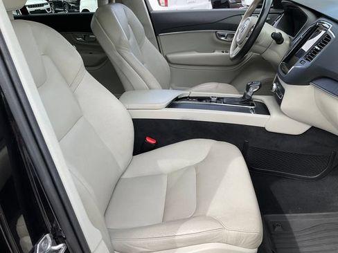 Used 2020 Volvo XC90 T6 Momentum AWD/4WD image 23