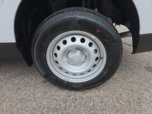 New 2025 Ford Maverick XL w/ Equipment Group 102A image 36