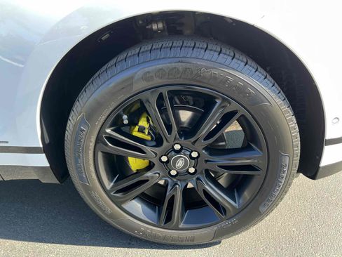 Used 2019 Land Rover Range Rover Velar R-Dynamic SE image 79