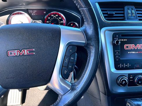Used 2016 GMC Acadia SLE image 17