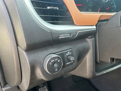 Used 2014 Chevrolet Traverse LT AWD/4WD image 9