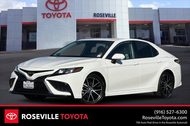 Certified 2024 Toyota Camry SE FWD image 1