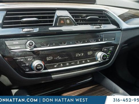 Used 2020 BMW 530i w/ Convenience Package RWD image 12