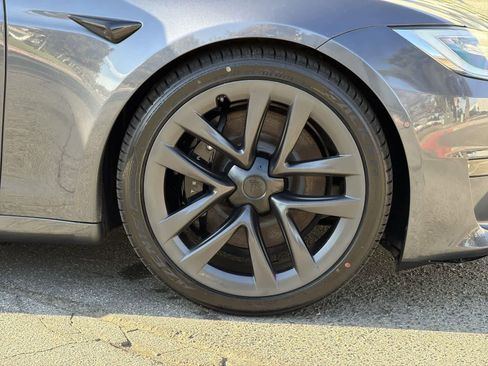 Used 2021 Tesla Model S Plaid image 39