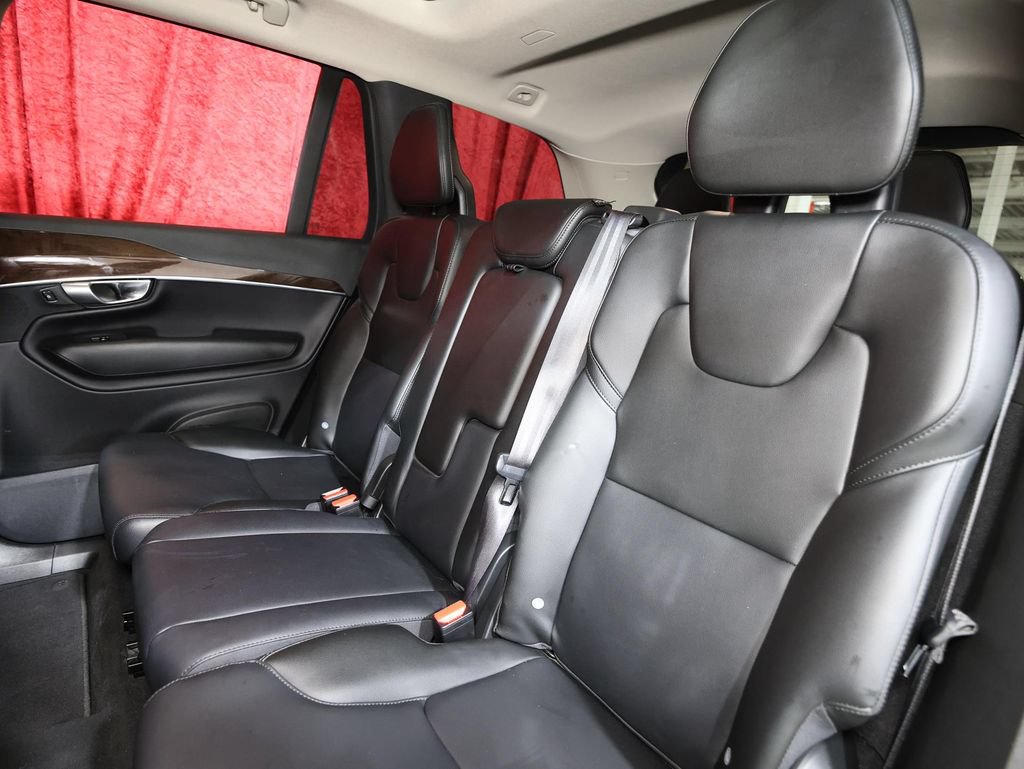 Used 2019 Volvo XC90 T5 Momentum FWD image 14