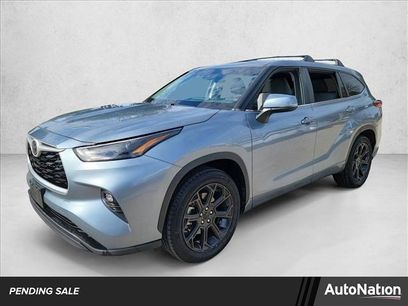 Used 2023 Toyota Highlander LE