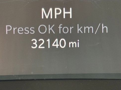 Used 2025 Jeep Compass Limited image 32