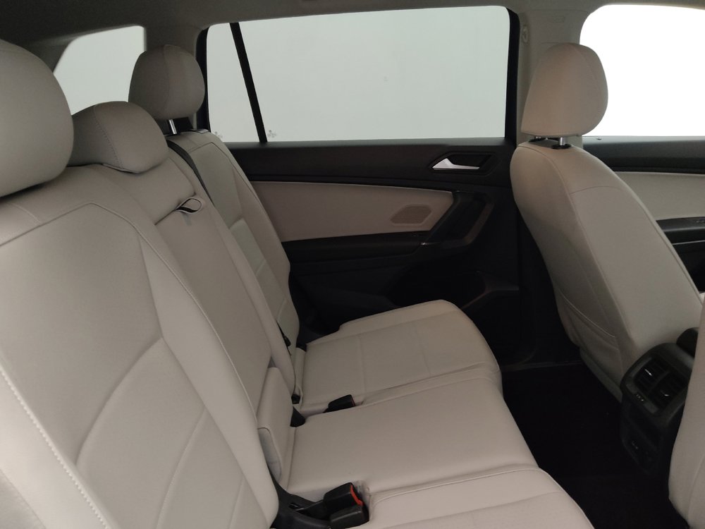 Used 2020 Volkswagen Tiguan SE w/ 3rd Row Seat Package AWD/4WD image 19