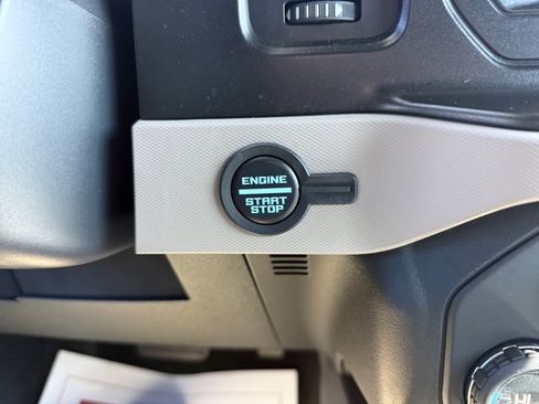 Used 2023 Ford Bronco Big Bend w/ Sasquatch Package image 30