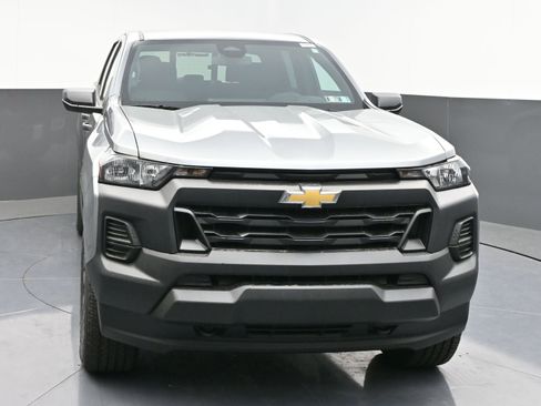 New 2026 Chevrolet Colorado W/T w/ WT Custom Package AWD/4WD image 2