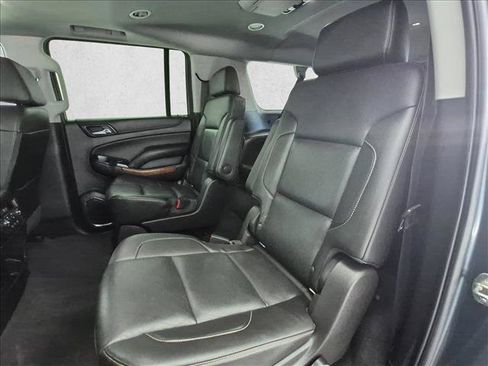 Used 2019 Chevrolet Suburban Premier AWD/4WD image 22