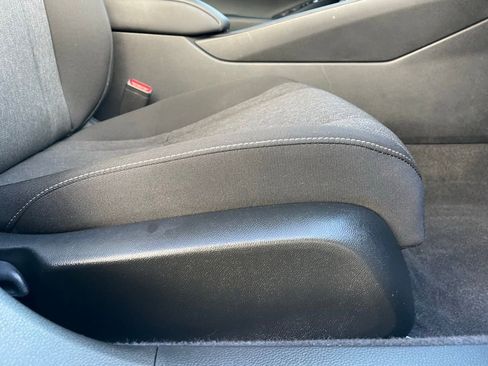 Certified 2025 Honda Accord SE image 30