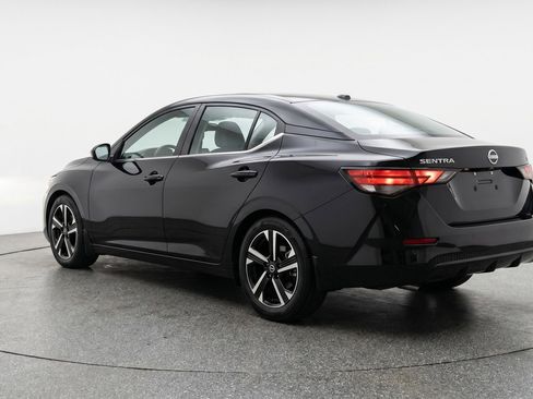 Used 2025 Nissan Sentra SV FWD image 6