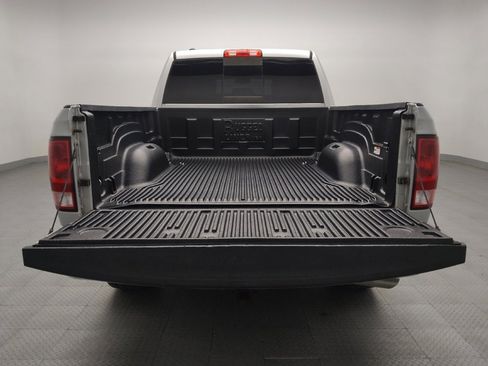 Used 2017 RAM 1500 Classic SLT AWD/4WD image 29