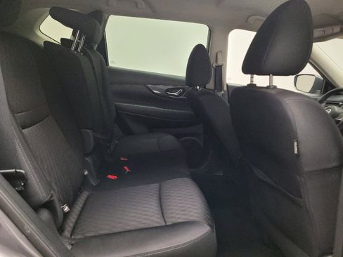 Used 2020 Nissan Rogue SV AWD/4WD image 19